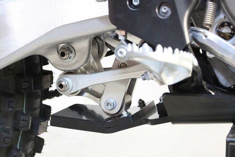 AXP-Racing / エーエックスピーレーシング Xtrem HDPE スキッドプレート - ブラック | AX1432