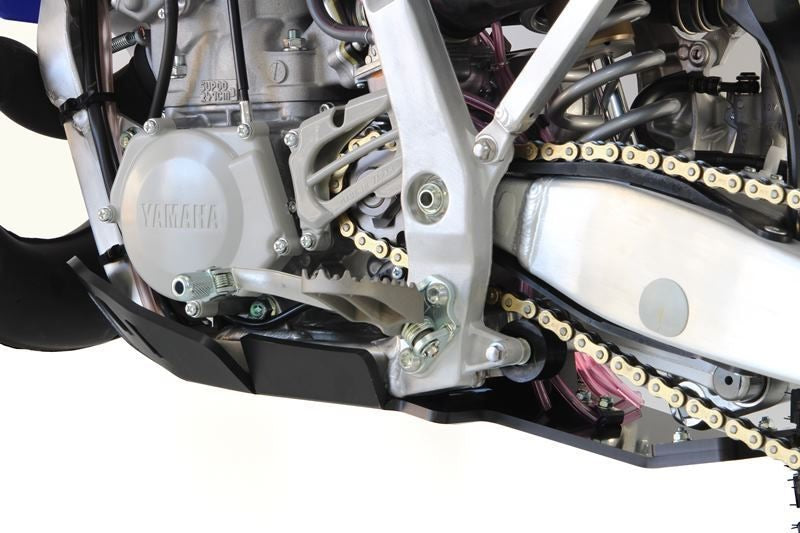 AXP-Racing / エーエックスピーレーシング Xtrem HDPE スキッドプレート - ブラック | AX1440