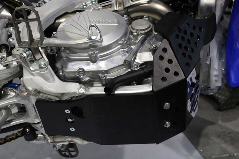 AXP-Racing / エーエックスピーレーシング スキッドプレート PHD 6mm - ブラック | AX1457