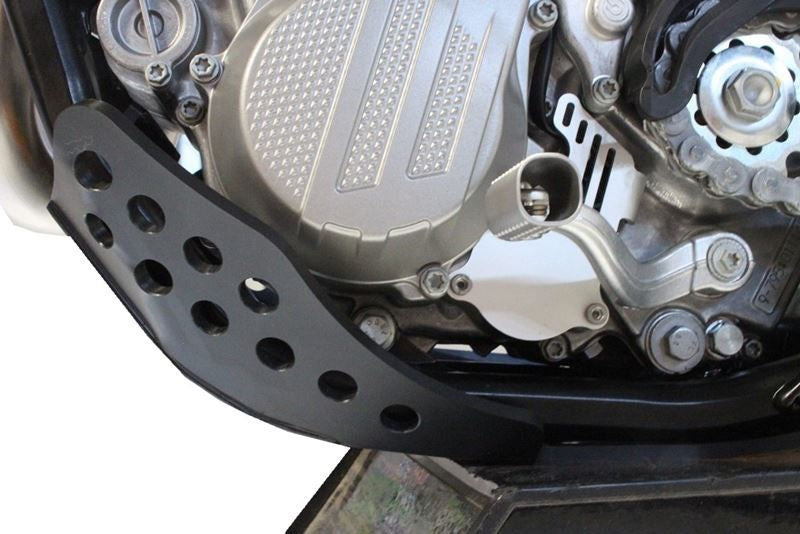 AXP-Racing / エーエックスピーレーシング スキッドプレート PHD 6mm - ブラック | AX1500