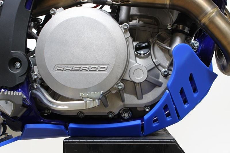 AXP-Racing / エーエックスピーレーシング Xtrem HDPE スキッドプレート - ブルー | AX1514