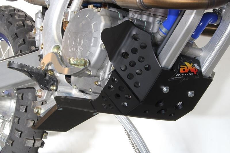 AXP-Racing / エーエックスピーレーシング Xtrem HDPE スキッドプレート - ブラック | AX1540