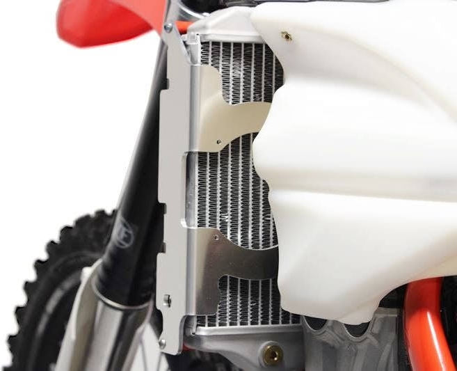 AXP-Racing / エーエックスピーレーシング Xtrem Radiator Guards - Red | AX1583