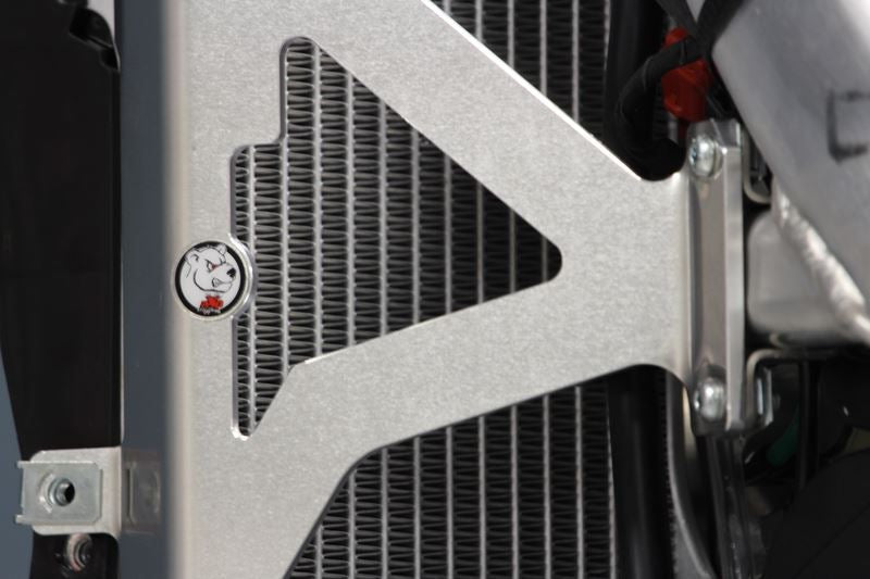 AXP-Racing / エーエックスピーレーシング ラジエーターブレース - Red | AX1598