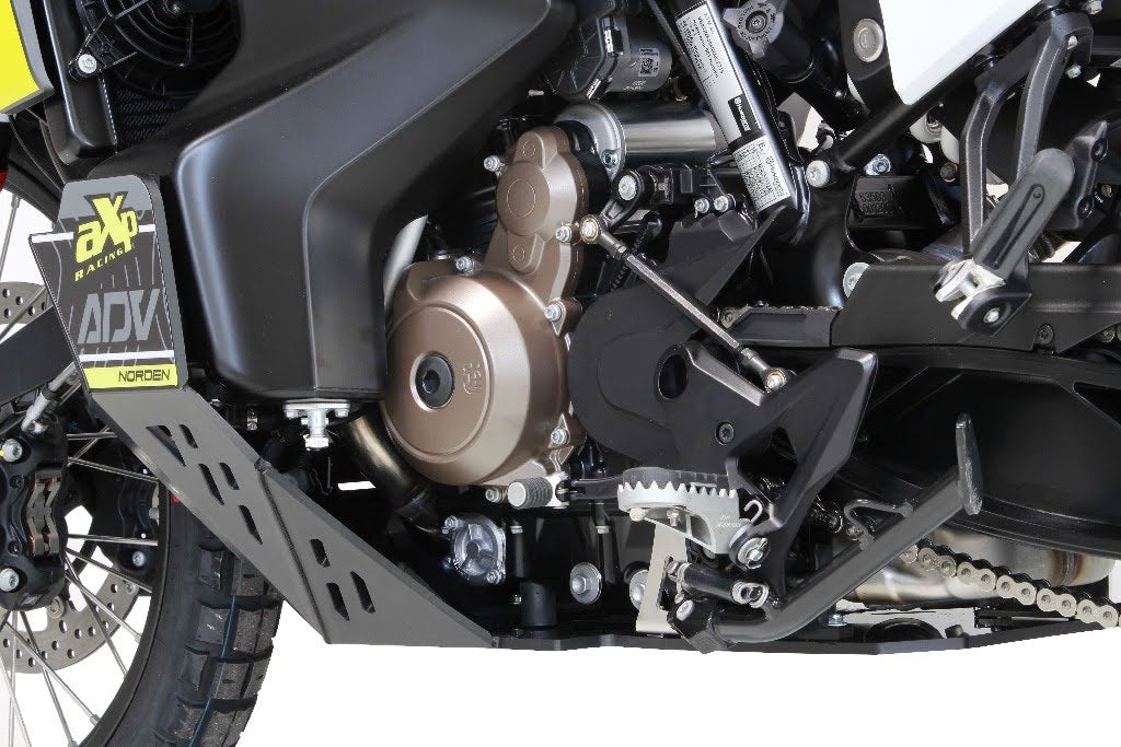 AXP-Racing / エーエックスピーレーシング Adventure スキッドプレート HDPE 8mm - ブラック | AX1623