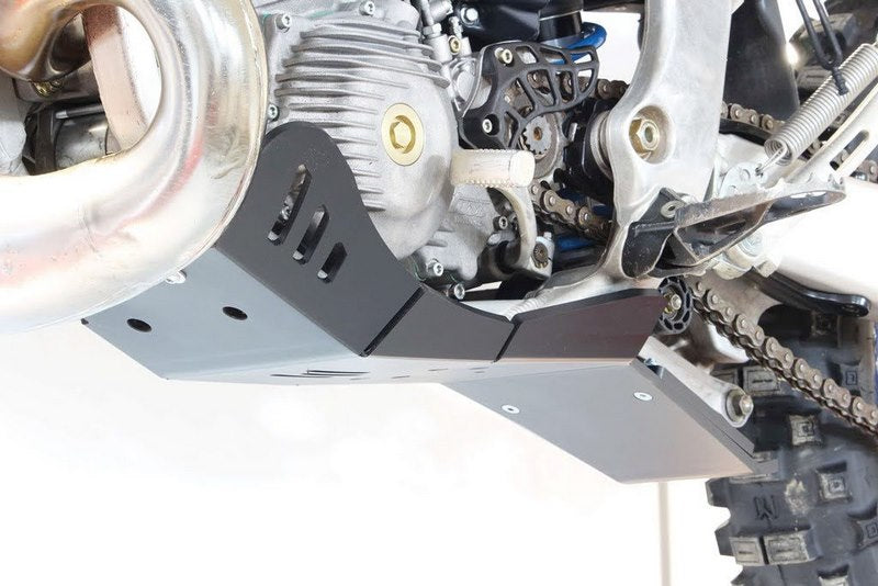 AXP-Racing / エーエックスピーレーシング Xtrem HDPE スキッドプレート - ブラック | AX1624