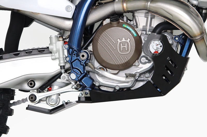 AXP-Racing / エーエックスピーレーシング Xtrem HDPE スキッドプレート - ブラック | AX1661