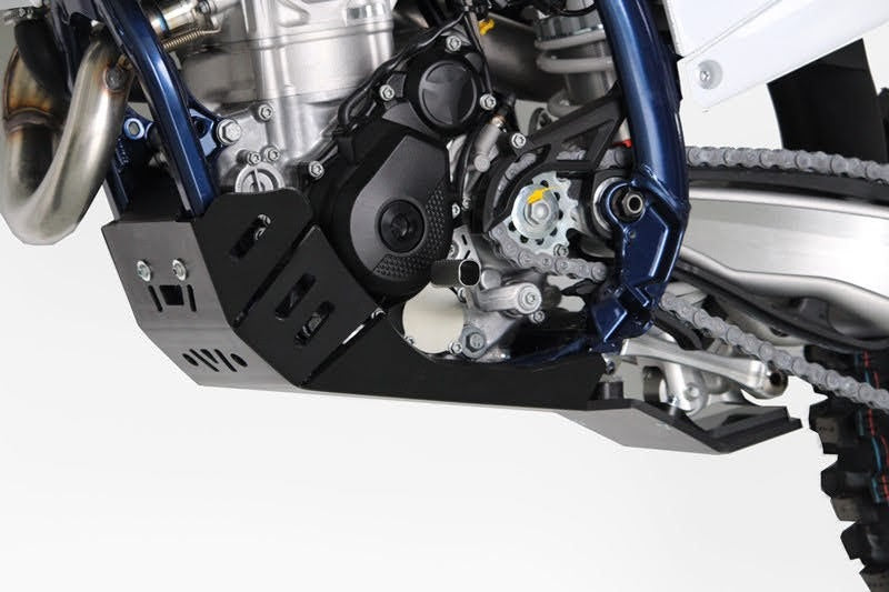 AXP-Racing / エーエックスピーレーシング Xtrem HDPE スキッドプレート - ブラック | AX1661