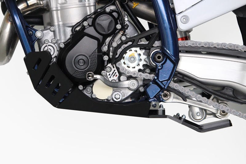 AXP-Racing / エーエックスピーレーシング Xtrem HDPE スキッドプレート - ブラック | AX1661