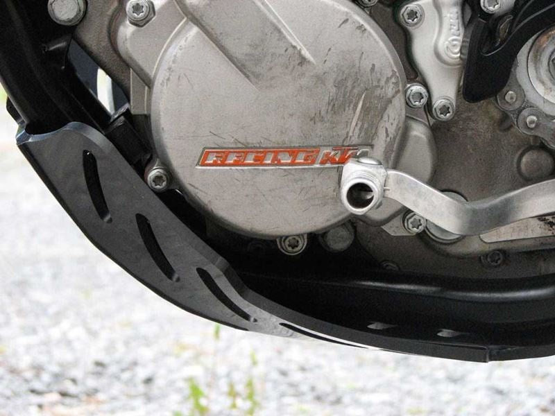 AXP-Racing / エーエックスピーレーシング スキッドプレート PHD 6mm - ブラック | AX6073