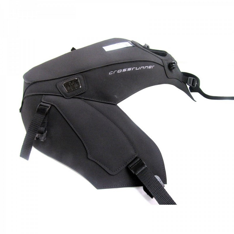Bagster / バグスター タンクカバー VFR 800 X CROSSRUNNER LARIO ブラック | 1695