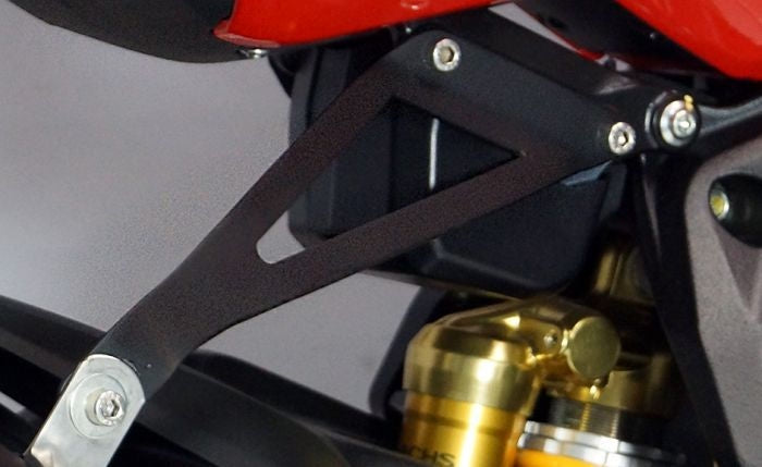BODIS / ボディス Exhaust bracket  Aluminium Black Powder-Coated | MF3-009