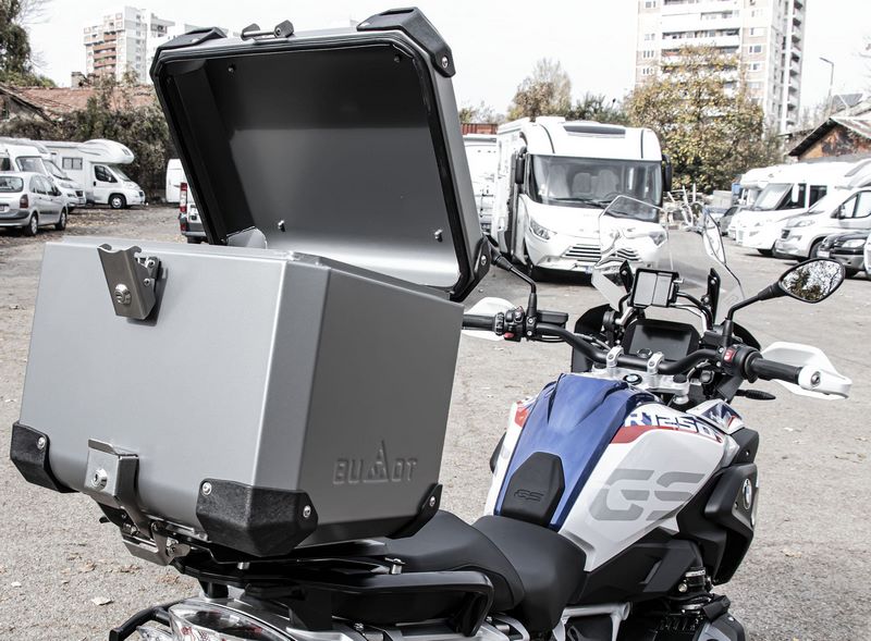 トップケース（トップラック含む）、フローズングレー