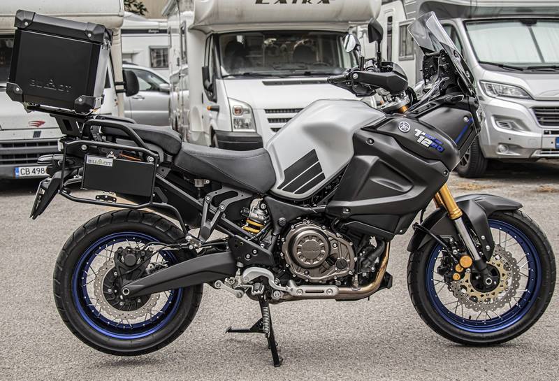 ディフェンダーエボトップケース（トップラック付）ブラック