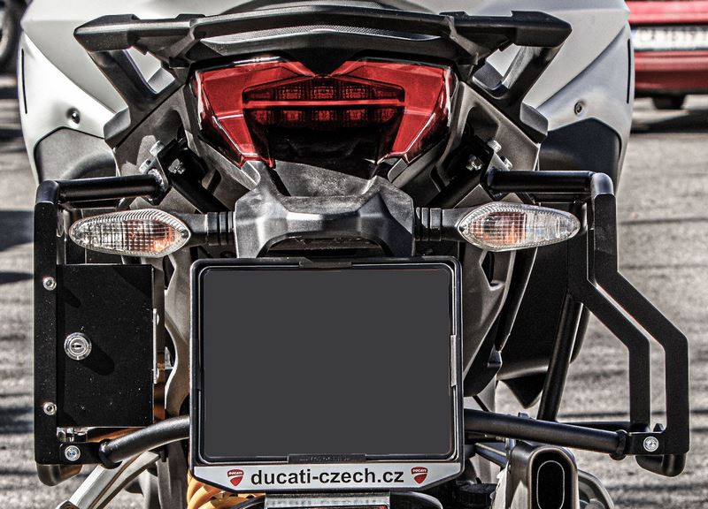 サイドケースラック