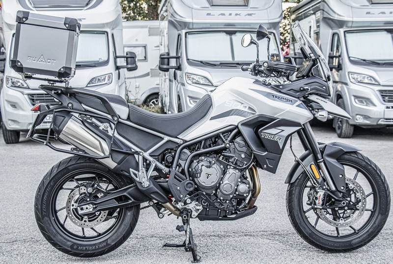 トップケース（トップマウント含む、未処理アルミニウム製）