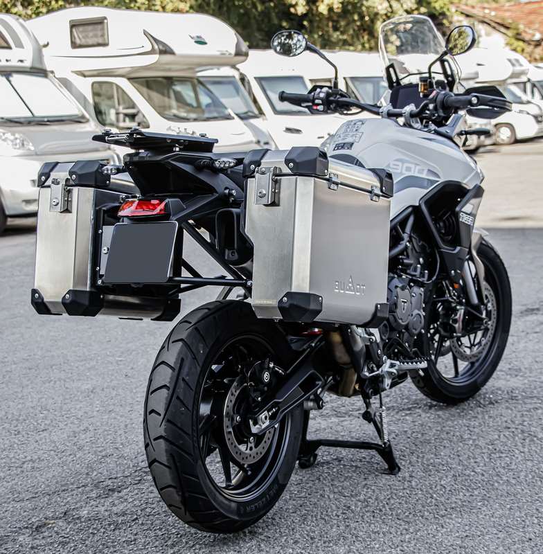 パニアシステム、未処理アルミニウム