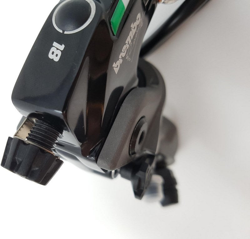 CNC Racing RADIAL BRAKE MASTER CYLINDER BREMBO 19RCS CORSA CORTA FOLD-UP LEVER 18-20 RATIO  Black | 110C74010