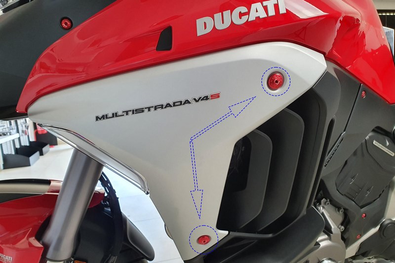CNC Racing / シーエヌシーレーシング Screw kit radiator side covers Ducati Multistrada V4 | KV459