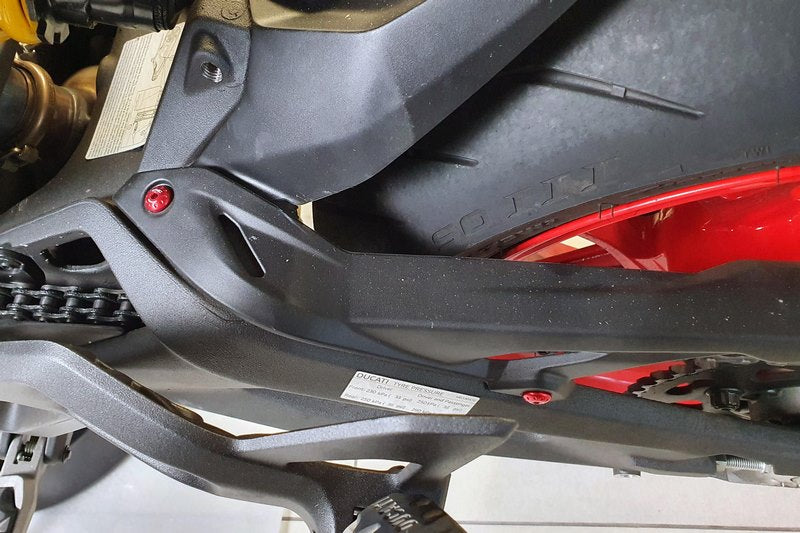 CNC Racing / シーエヌシーレーシング Screw kit upper chain guard Ducati Monster 937 | KV474