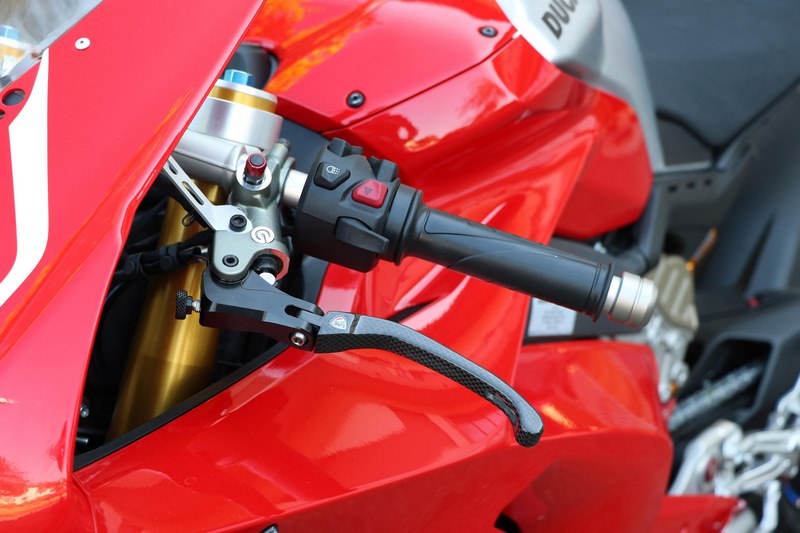 CNC Racing Clutch lever folding Race - Carbon  Glossy Carbon | LCR12K