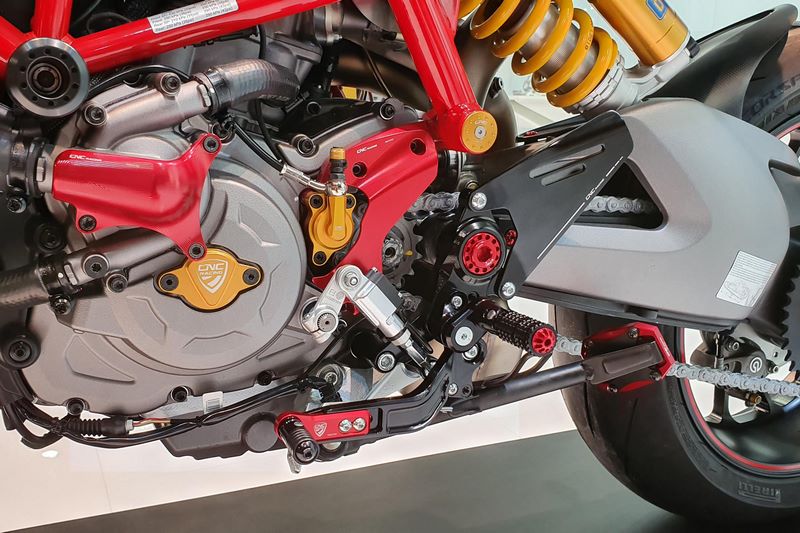CNC Racing Adjustable rear sets rider Ducati Hypermotard 950  Black/Red | PE432BR