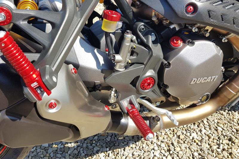 CNC Racing Central bolt kit for OEM rearsets Ducati | PEV02
