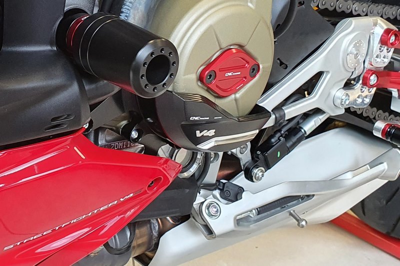 CNC Racing Generator cover protector Ducati Panigale and Streetfighter V4  Black/Silver | PR311BS