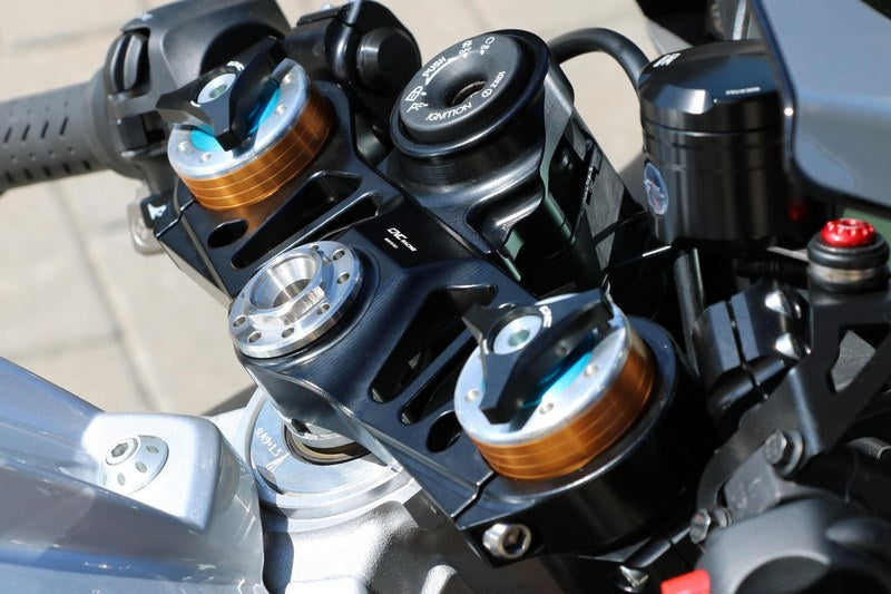 CNC Racing Triple clamps Aprilia RSV4 - Top Yoke  Black | PST13B