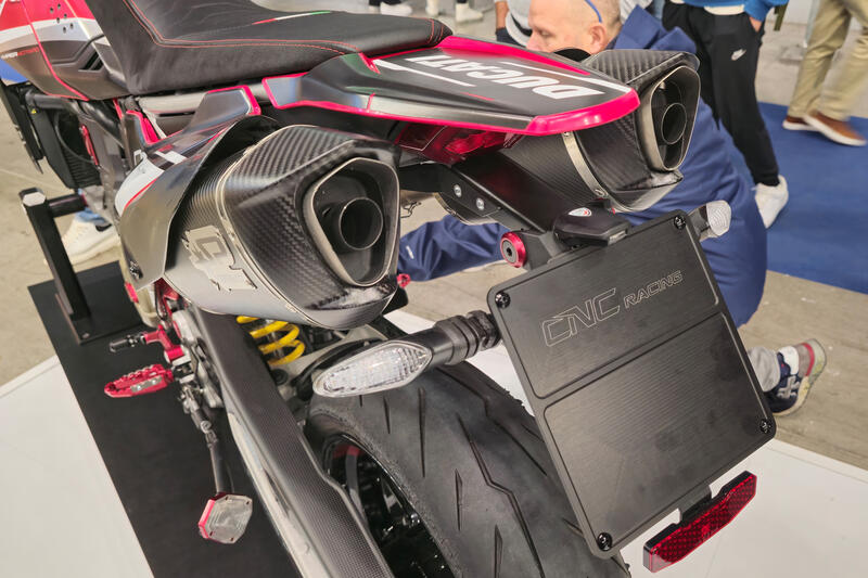 調整可能ナンバープレートホルダーキット  ブラック
