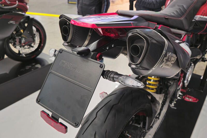 調整可能ナンバープレートホルダーキット  ブラック