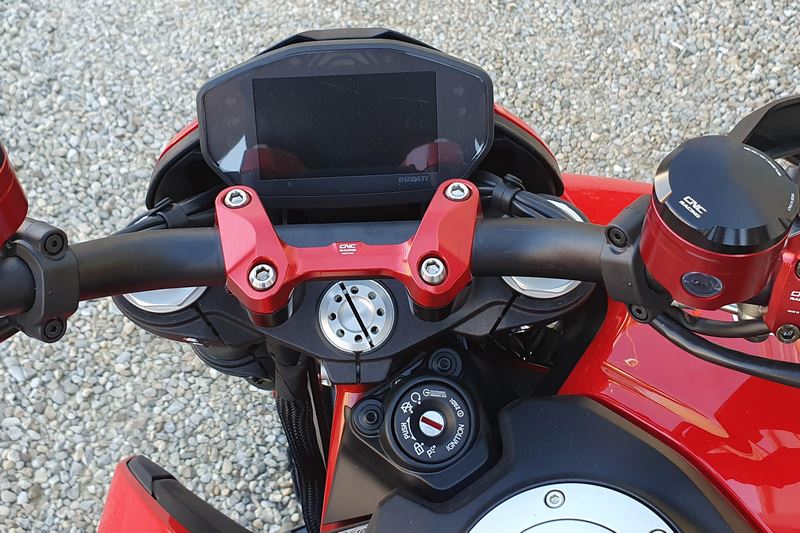 CNC Racing Handlebar top clamp Ducati Hypermotard 950 | RM254