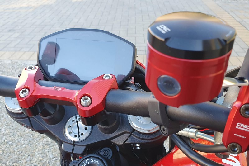 CNC Racing Handlebar top clamp Ducati Hypermotard 950 | RM254