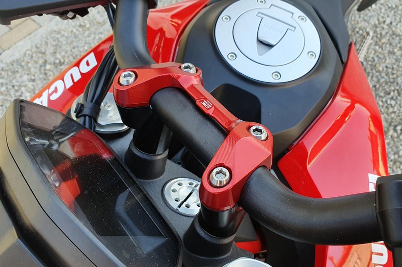 CNC Racing Handlebar top clamp Ducati Hypermotard 950 | RM254