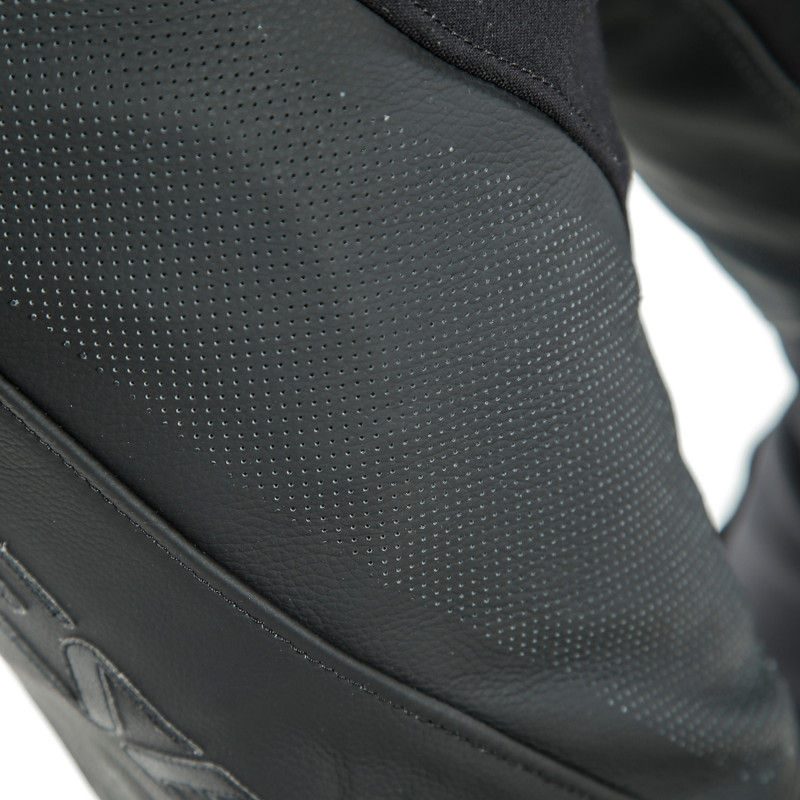 Dainese / ダイネーゼ PONY 3 パーフォレーション レザーパンツ マットブラック | 201553712-076