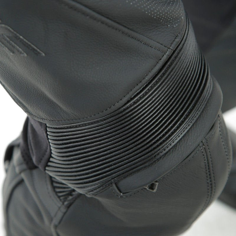 Dainese / ダイネーゼ PONY 3 パーフォレーション レザーパンツ マットブラック | 201553712-076