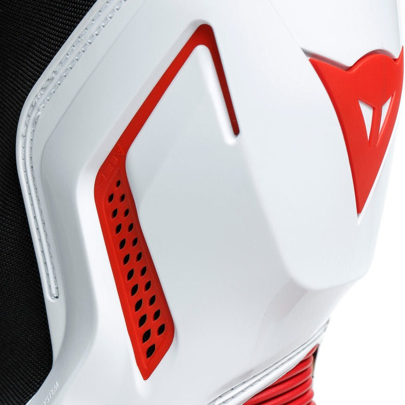 Dainese / ダイネーゼ TORQUE 3 OUT ブーツ ブラック/ホワイト/LAVAレッド | 201795227-A66