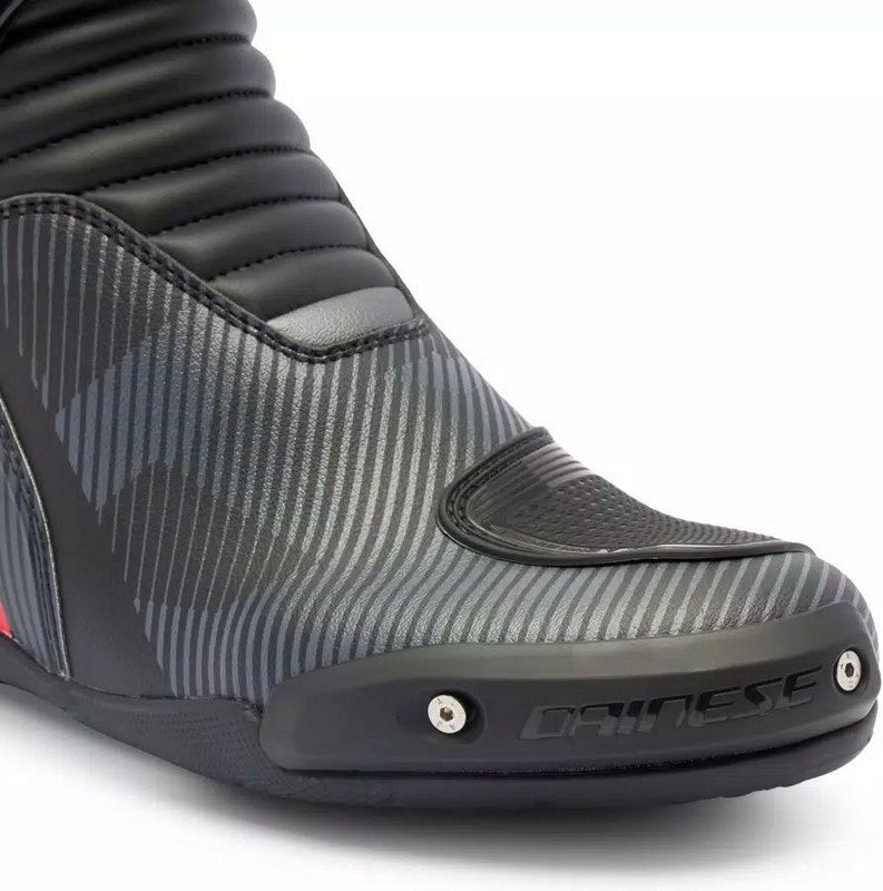 Dainese / ダイネーゼ NEXUS 2 ブーツ ブラック/LAVA レッド/IRON-GATE | 201795229-31J