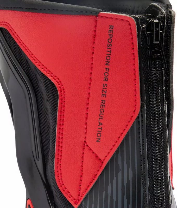 Dainese / ダイネーゼ NEXUS 2 ブーツ ブラック/LAVA レッド/IRON-GATE | 201795229-31J