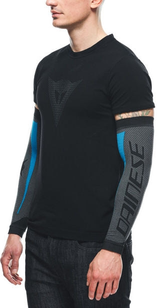 Dainese / ダイネーゼ Dry Arms Black/Blue | 201996270-607