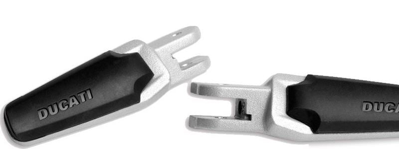 Ducati / ドゥカティ純正商品 アルミ フットペグ | 96280441A