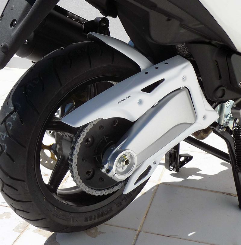 Ermax / アルマックス hugger arriere (with chain guard ) for GP 800 2008-2019  silver carbon look 2008/2019 | 732282004