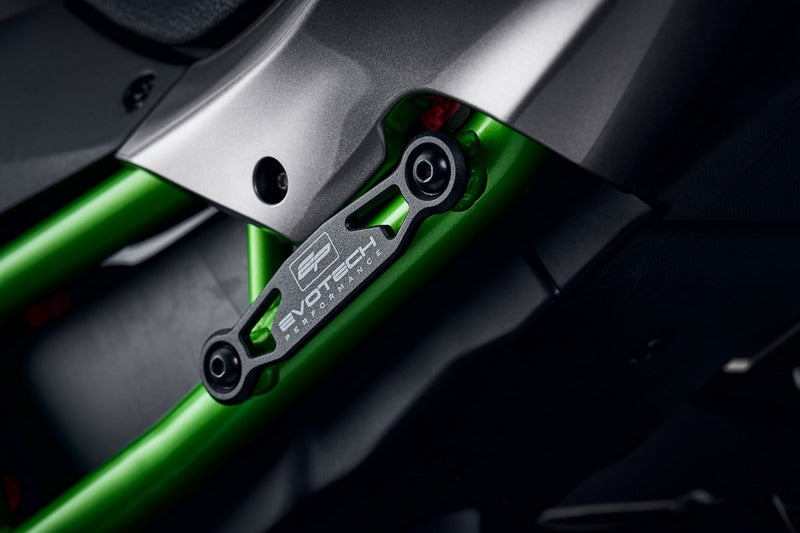 EVOTECH / エヴォテックパフォーマンス エキゾーストハンガーキット | PRN014986-014987