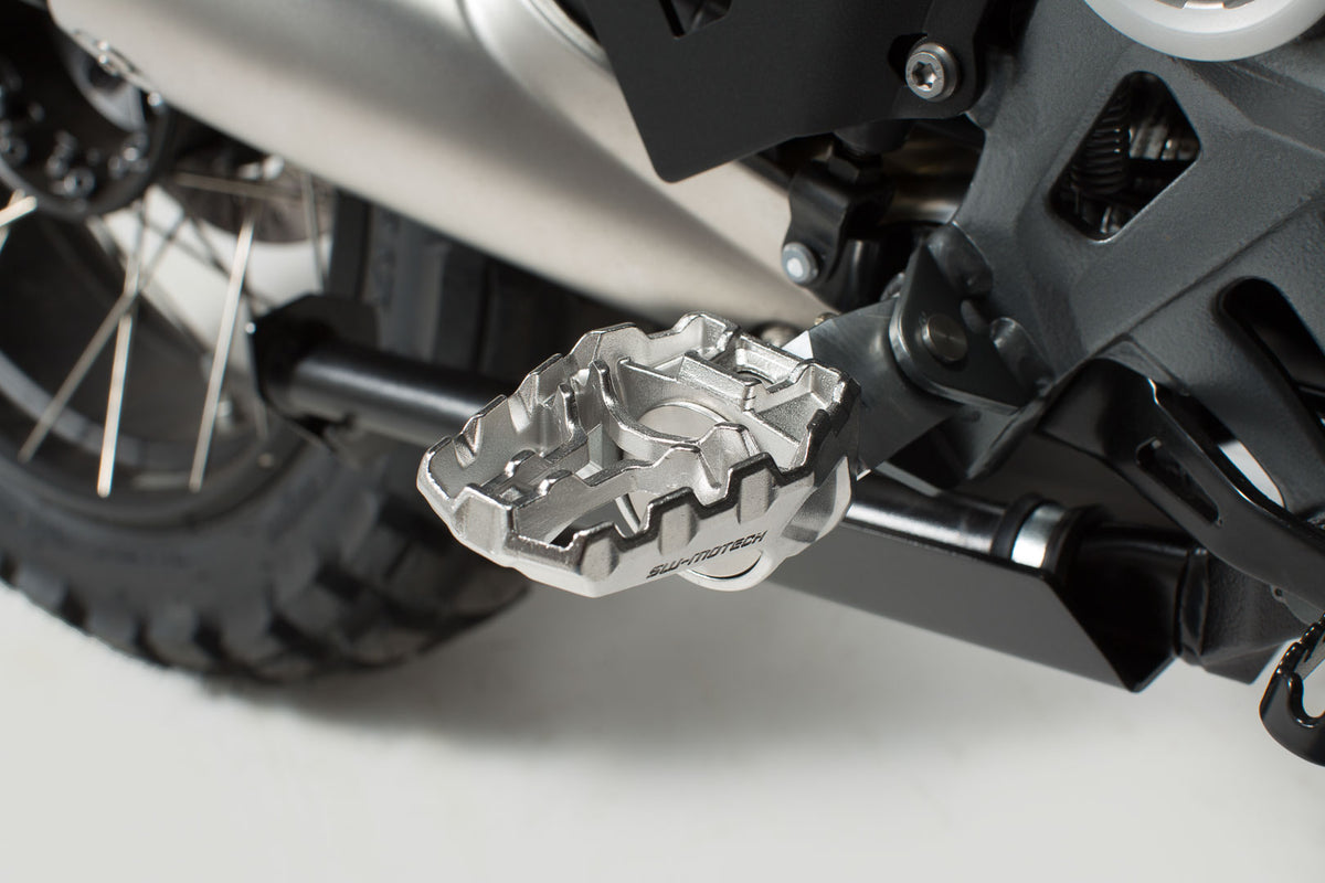SW-MOTECH / SWモテック EVO Fußrasten Edelstahl. Verstellbar. | FRS.00.112.10000