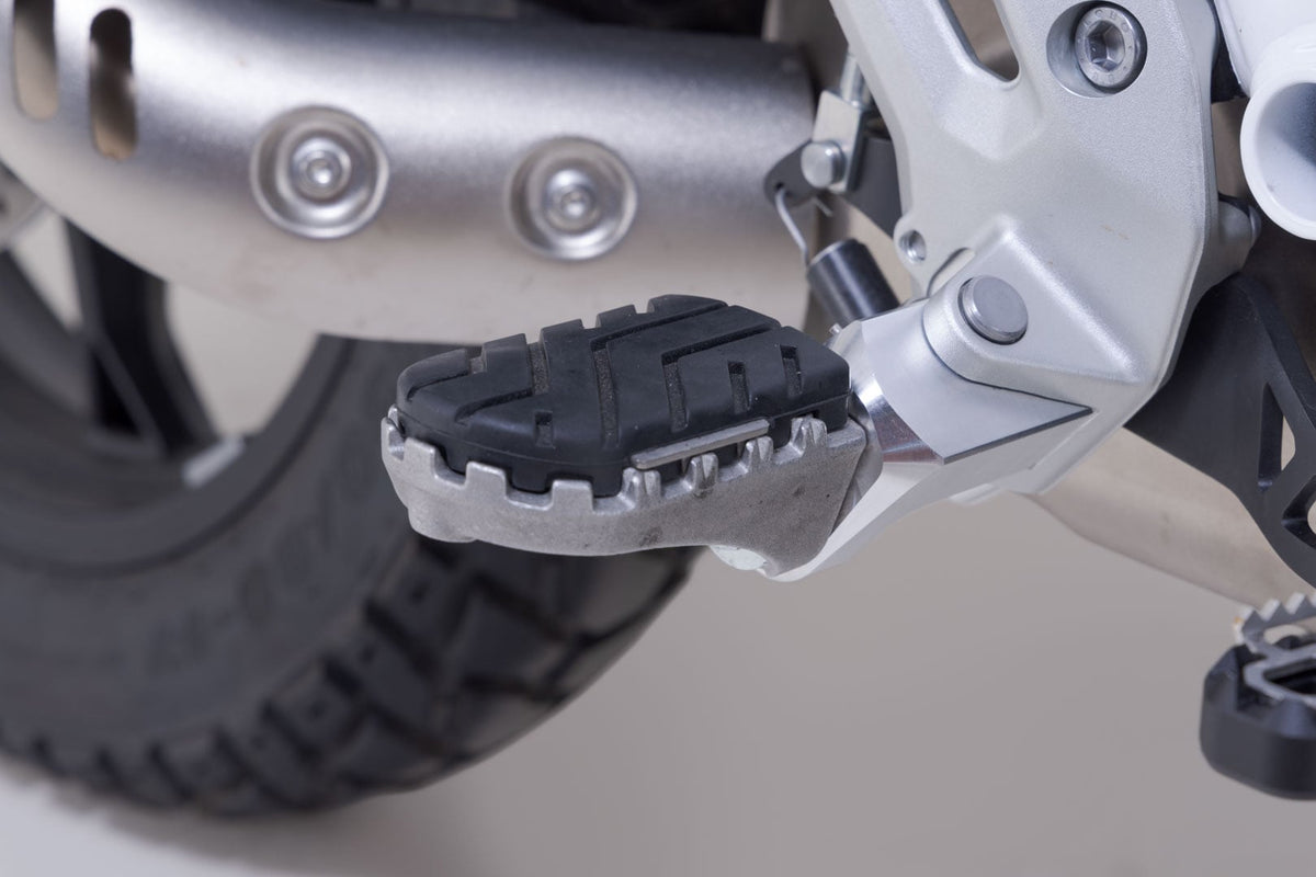 SW-MOTECH / SWモテック ION Fußrasten-Kit Silbern. BMW F 450 GS (25-). | FRS.07.011.11200/S