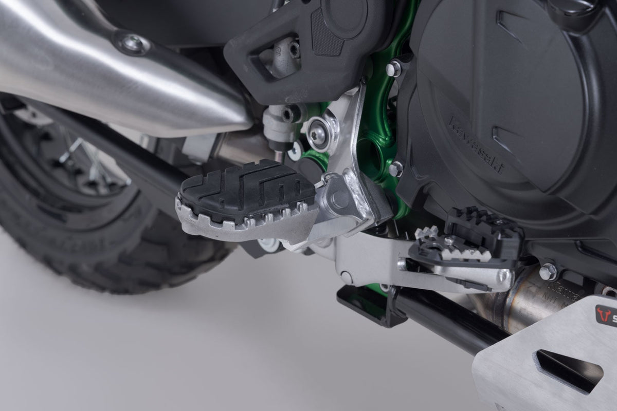 SW-MOTECH / SWモテック ION Fußrasten-Kit Kawasaki KLE500 / KLE500 SE (26-). | FRS.08.011.10500/S