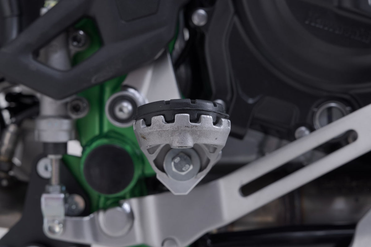 SW-MOTECH / SWモテック ION Fußrasten-Kit Kawasaki KLE500 / KLE500 SE (26-). | FRS.08.011.10500/S