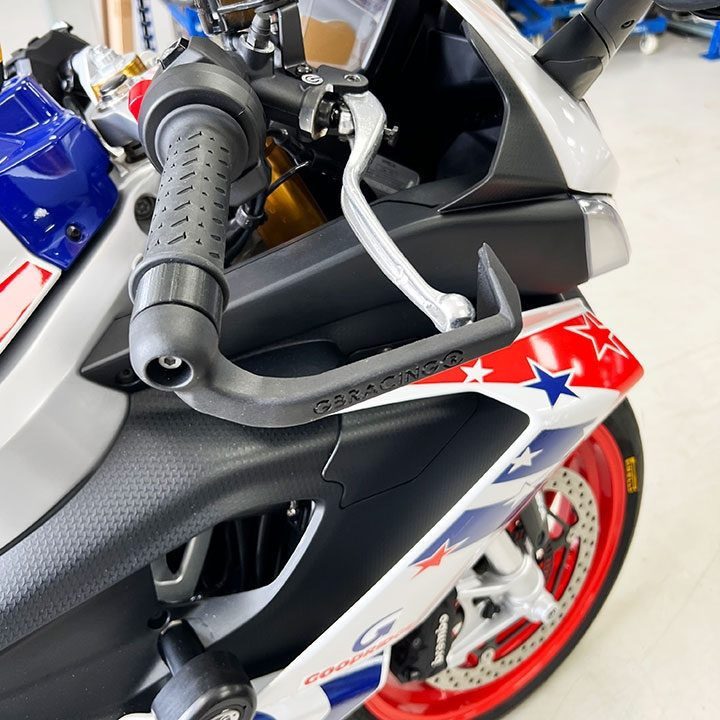 GBRacing / ジービーレーシング M5 THREADED ブレーキレバーガード  20MM スペーサーバーエンド 5MM ブッシュ  160MM. | BLG-M5-S20-B5-A160-GBR