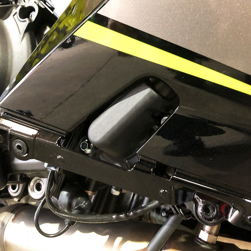 GBRacing / ジービーレーシング ウォーターパンプカバー | EC-ZXR400-2018-5-GBR