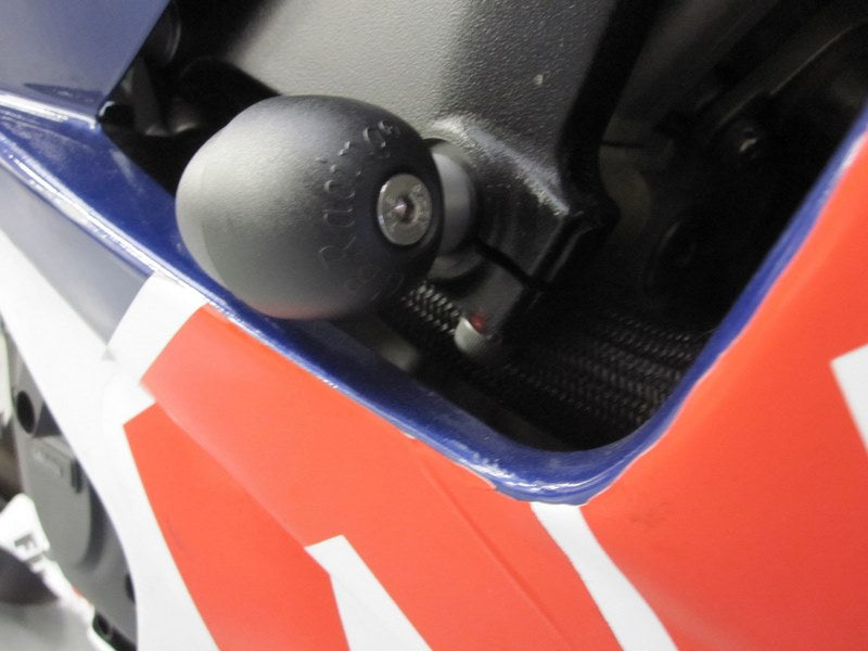 GBRacing / ジービーレーシング  Suzuki ブレットフレームスライダー - 右手側 GSXR1000 K5 - K8 - RACE | FS-GSXR1000-K5-RHS-R